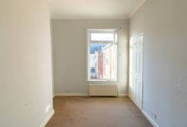 2 bedroom, Terraced House for sale