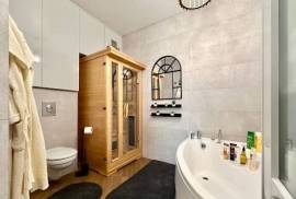 Superb 2 BED 2 BATH apartment, 150 sq.m....