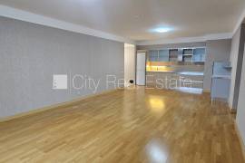 Apartment for rent in Riga, 90.00m2