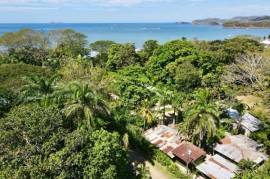 Casa La Huerta: One of the Closest Non-Beachfront Lots to the Beach