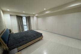 Royal Castle Sukhumvit 39 - Renovated Three Bedroom Condo for Sale in the Heart of Bangkok.