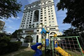 Royal Castle Sukhumvit 39 - Renovated Three Bedroom Condo for Sale in the Heart of Bangkok.