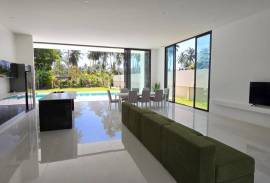 Brand New Five Bedroom Modern Villa with 18 meter Pool - 300 meters from Natai Beach