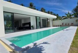 Brand New Five Bedroom Modern Villa with 18 meter Pool - 300 meters from Natai Beach