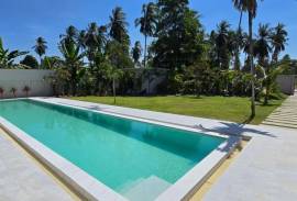 Brand New Five Bedroom Modern Villa with 18 meter Pool - 300 meters from Natai Beach