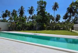 Brand New Five Bedroom Modern Villa with 18 meter Pool - 300 meters from Natai Beach