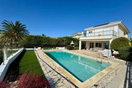 4 Bedroom Sea View Villa - Coral Bay, Peyia, Paphos