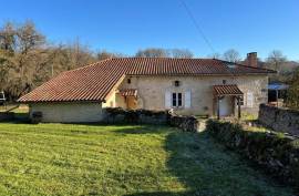 €96700 - Beautiful Stone House In Charente For Sale. Not Overlooked