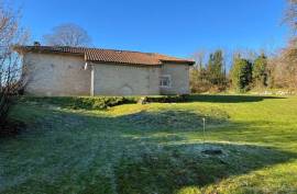 €96700 - Beautiful Stone House In Charente For Sale. Not Overlooked