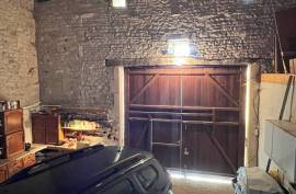 €336800 - Beautiful Stone House with 5 Bedrooms and Swimming Pool. Gite Possibility