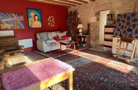 €336800 - Beautiful Stone House with 5 Bedrooms and Swimming Pool. Gite Possibility