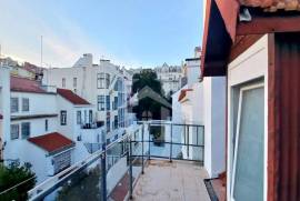 Apartamento T3 em Lisboa com Terraço com Vista sobre Rio