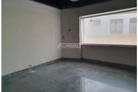 Stall shop with 220 m2 located in the center of Vila Nova da Barquinha.