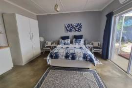 Stunning House plus 2 Guest units For Sale In Calitzdorp Western Cape South