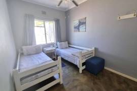 Stunning House plus 2 Guest units For Sale In Calitzdorp Western Cape South