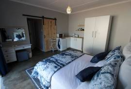 Stunning House plus 2 Guest units For Sale In Calitzdorp Western Cape South