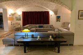 Luxury 5 Bed Villa For Sale in Torricella Peligna Chieti Abruzzo