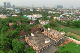 3 Houses For Sale in 9 Acres of Land Bangkok