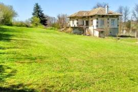 Stunning House With Land Plot for Sale in Nikola Kozlevo