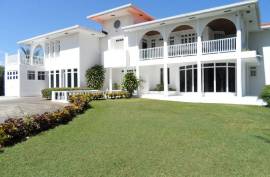 Luxury 8 Bed Villa For Sale in Ocho Rios