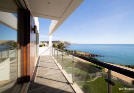 Exclusive Ocean Front Villa in Praia da Luz