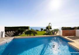 Exclusive Ocean Front Villa in Praia da Luz