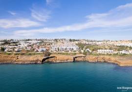 Exclusive Ocean Front Villa in Praia da Luz