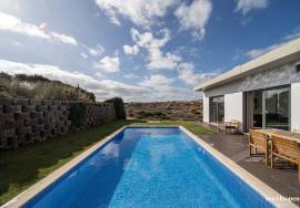 Modern 3 bedroom villa with dune views, close to Bordeira beach, Carrapateira