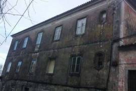 Vacant building in the center of Vila Sintra, approved project for 9 apartments