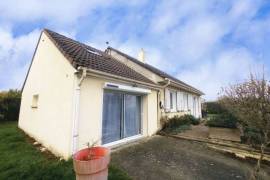 Detached Country House with Garden