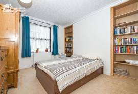 4 bedroom, End of terrace house for sale