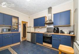 4 bedroom, End of terrace house for sale