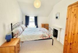 5 bedroom, Terraced House for sale