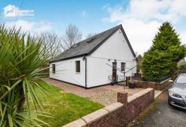 3 bedroom, Detached house for sale