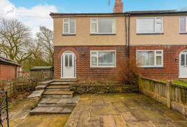 3 bedroom, Semi-detached house for sale