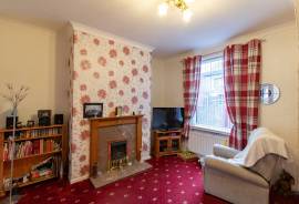 2 bedroom, Terraced House for sale