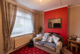 2 bedroom, Terraced House for sale