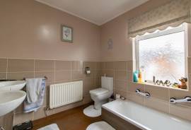 2 bedroom, Terraced House for sale