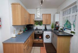 2 bedroom, Ground floor flat for sale