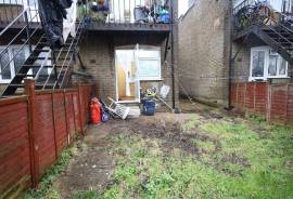 2 bedroom, Ground floor flat for sale