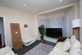 2 bedroom, Ground floor flat for sale