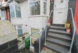 4 bedroom, Terraced House for sale