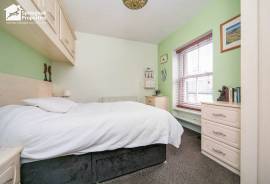 2 bedroom, Terraced House for sale