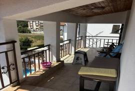 3 BED penthouse with sea views and BBQ, ...