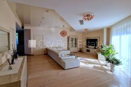 Apartment for sale in Jurmala, 253.00m2