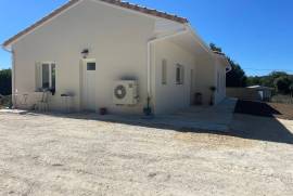 Magnifique maison neuve de plain pied avec piscine en Dordogne