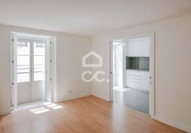 Fantastic new 2 bedroom apartment in the city center.