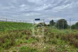 Terreno Urbano em Alcabideche com Vista sobre a Serra de Sintra