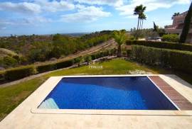 Superb Luxury Villa with 4 bedrooms and 5 bathrooms in the Fantastic Monte-Rei Estate, East Algarve