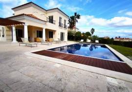 Superb Luxury Villa with 4 bedrooms and 5 bathrooms in the Fantastic Monte-Rei Estate, East Algarve